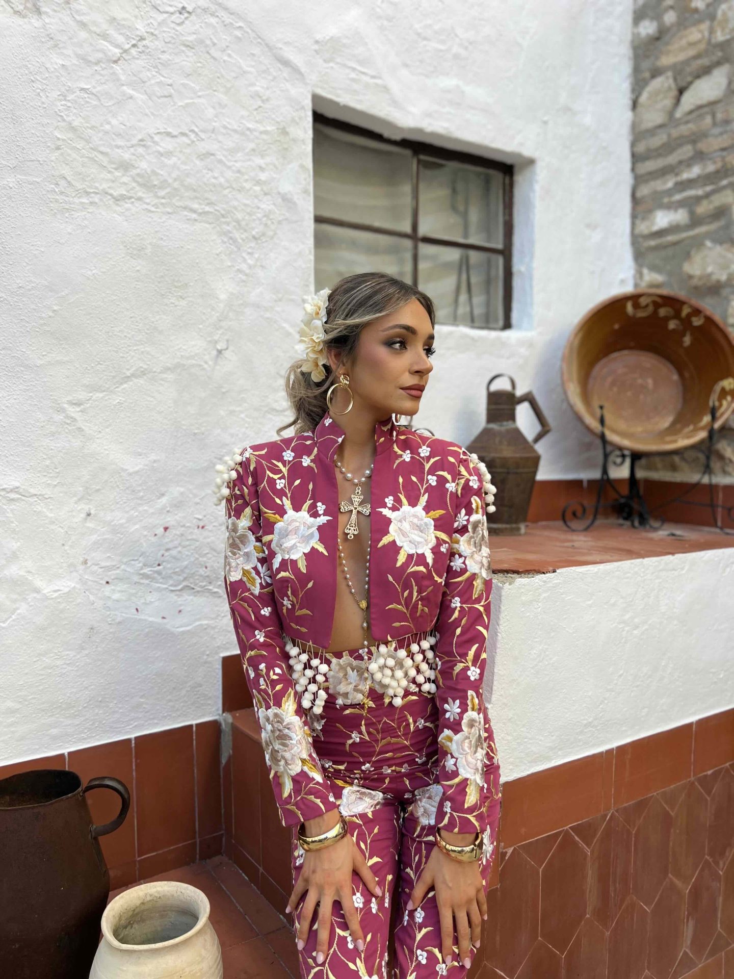 Traje pantalón bordado